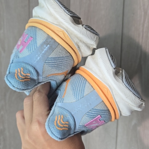 Hoka One One Women's Clifton 9 Athletic Running Shoes Sz 10B - Picture 6 of 16